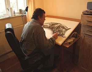 artist Peter Williams at his easle
